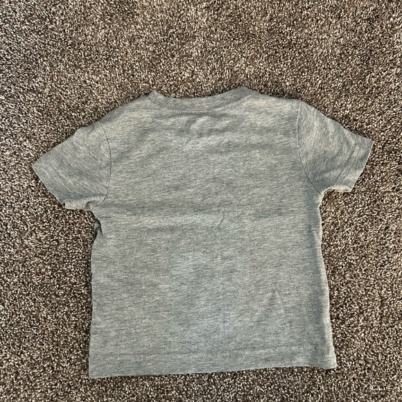 Nike Gray Graphic Tee and Black Shorts Set - Picture 3 of 9